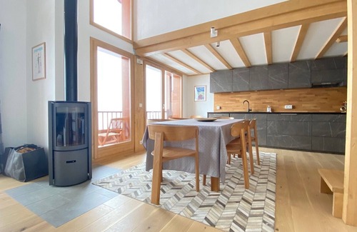 Montalbert Apartment | Duplex top floor, balconies, 4 bedrooms and 3 bathrooms