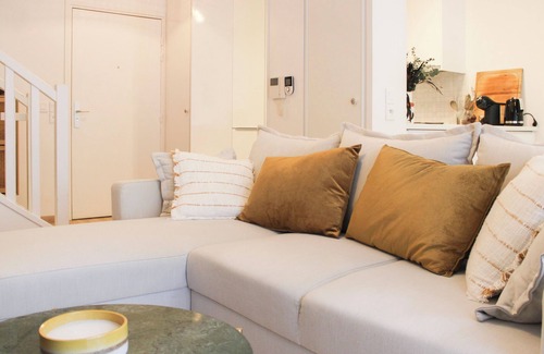 Pantin Apartment | Duplex with terrace and canal de l'Ourcq view