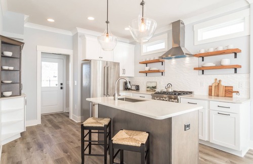 Durham House | Durham's Modern FarmHouse & Guest House minutes from Downtown & Duke University!