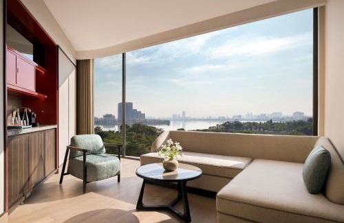 Nhat Tan Hotel | Dusit Le Palais Tu Hoa Hanoi