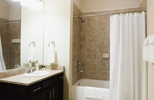 Montgomery Apartment | Dwella at 79 Commerce Street
