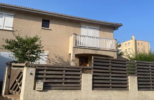 Bourgoin-Jallieu Apartment | DYNAMIQUE ET SPLENDIDE