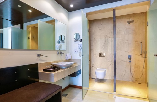 Royapettah Hotel | E Hotel