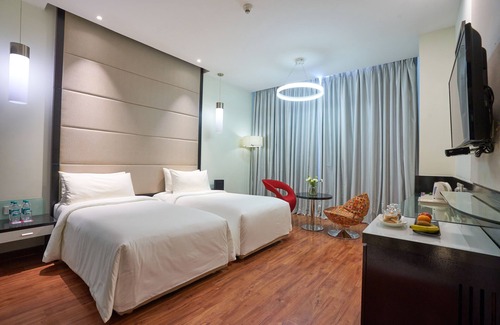Royapettah Hotel | E Hotel