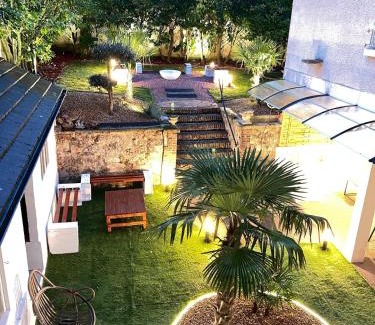 Epernay Apartment | E Le clos des lumières, maison 13 pers avec jardin