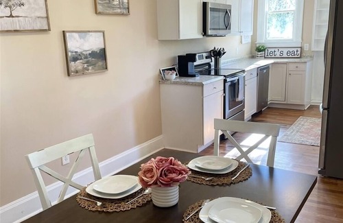 Anderson House | E Reed St., 117 B | 2 Bed, 1 Bath