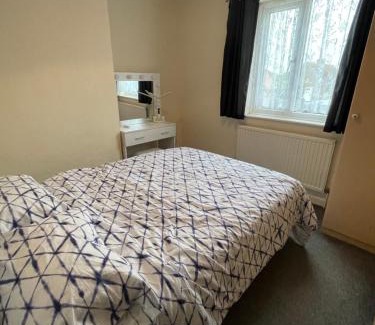 Cliftonville House | E24 Group Guest House