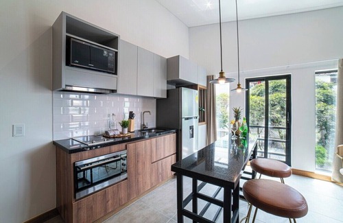 Granada Apartment | E301 - Amazing Top Floor Studio in Centenario