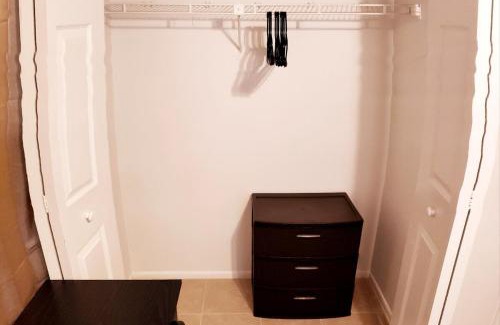 Orlando House | E5 Private Room With 50" Smart TV Near Everything