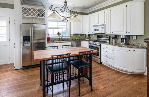 Oshkosh House | EAA Historical Home in the heart of Oshkosh