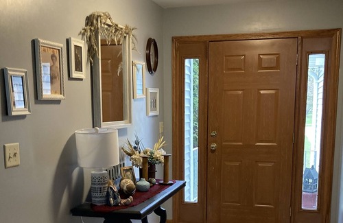 Oshkosh Condo | EAA Room for 2 in condo