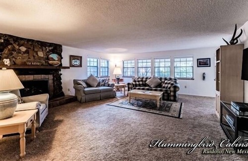 Alto House | Eagle Creek Retreat: 'Gathering Getaway' With hot tub. Pet friendly.