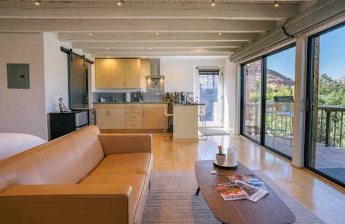 West Sedona Apartment | Eagle Dancer, Upper Casita. A Luxury Retreat w/Spa