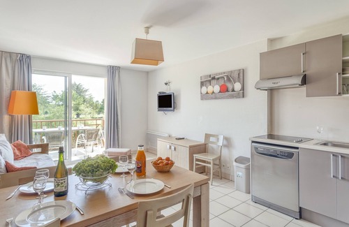 Sables-d'Or-les-Pins Apartment | Eagle - Duplex proche plage et golf - piscine et sauna