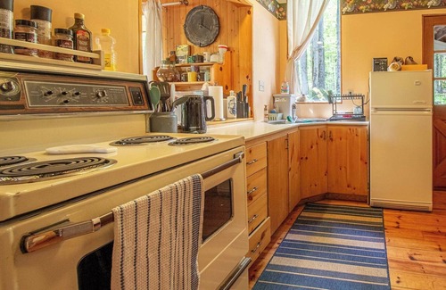 Eagle Lake Cottage | Eagle Lake Escape - Cozy Cottage with Canoe, Fire Pit, WiFi