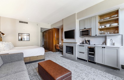 Avon Hotel | Eagle River by AvantStay | Located in the Westin