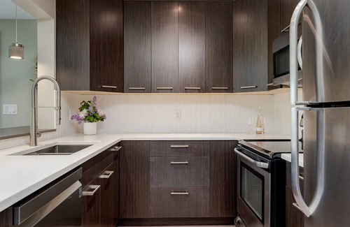 Saanich East House | Eagle Rock Suite