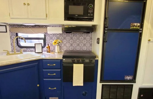 Statesboro House | Eagle's Nest Camper with Campground Aura