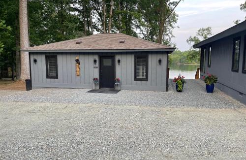 Bumpass House | Eagle's Nest Cottage - Lake Anna Waterfront