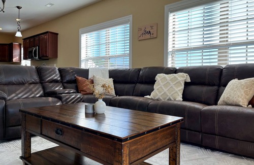 Indian Point Condo | Eagle's View - No Stairs - Minutes to SDC