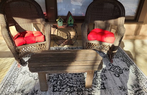 Woodstock House | Eagles nest cabin -Comfortable, Homey Cabin Sleeps 14 on Lake Allatoona
