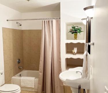 Louisiana Hotel | Eagles Nest Inn