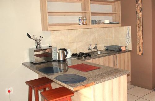 Komani Hotel | Eagles Overnight