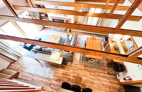 Waitsfield House | Eagles Resort Charming detached 2-bed in beautiful Waitsfield VT.