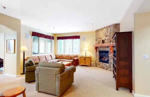 Jeffersonville Apartment | Eagles Unit #2