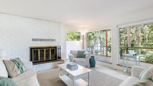 Coupeville House | Eagles Watch by AvantStay Large Deck w Views