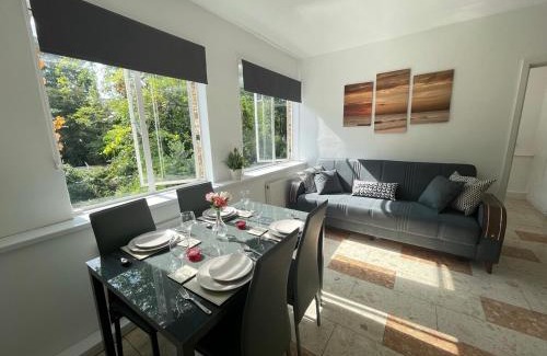 Earl's Court House | Earls Court 1BR with Lovely Garden View
