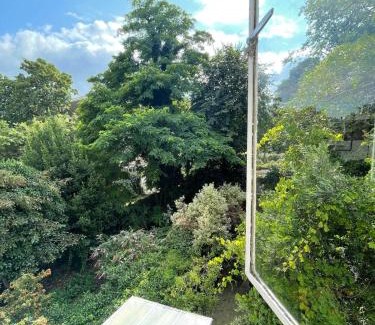 Earl's Court House | Earls Court 1BR with Lovely Garden View