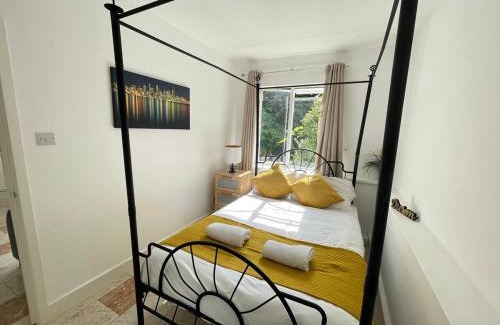 Earl's Court House | Earls Court 1BR with Lovely Garden View