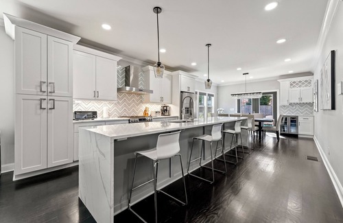 Atlanta House | East Atlanta Gem 5BR, 4BA, 2 Kitchens, Near EAV + Downtown Fun