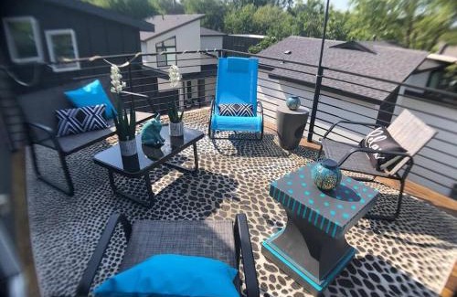 Austin House | East Austintacious - artsy, walkable 4BR 4BA