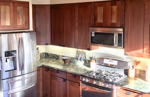 El Cerrito House | East Bay Hills Home 4Br/2Ba Views Yard Kid Friendly