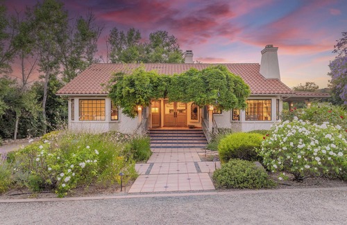 Ojai House | East End Pixie Orchard Getaway