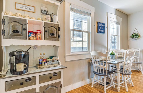 Madison House | East End River Retreat: Dogs Welcome!