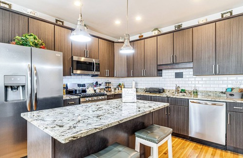 Madison House | East End River Retreat: Dogs Welcome!