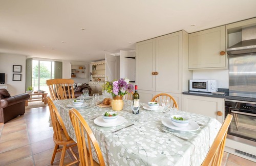 Saxmundham Cottage | East Green Farm Cottages - The Hayloft - sleeps 6 guests in 3 bedrooms