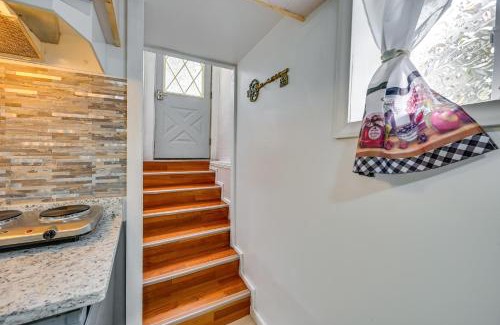 Silver Lane Apartment | East Hartford Studio about 4 Mi to Downtown Hartford!