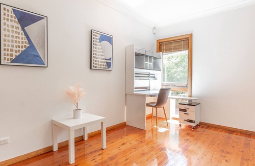East Killara House | East Killara Cheerful 5 Bedrooms House with swimming pool