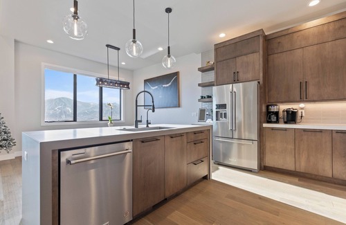 Hideout Apartment | East Klaim Drive Departments