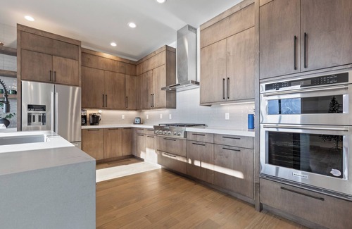 Hideout Apartment | East Klaim Drive Departments