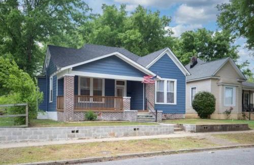 Crestline Heights House | East Lake Update-Close to Dining, 10min to Airport