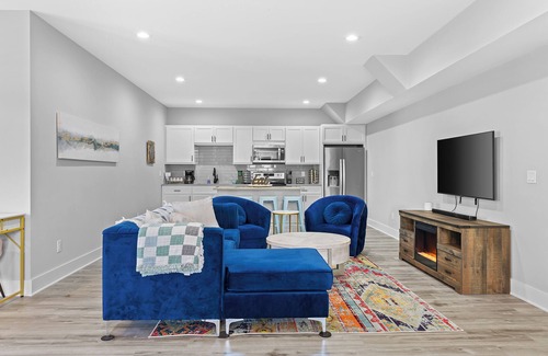 Shelby Hills Apartment | East Nashville Oasis - Private Mother-InLaw Suit - Sleep 6 - Pet Friendly!