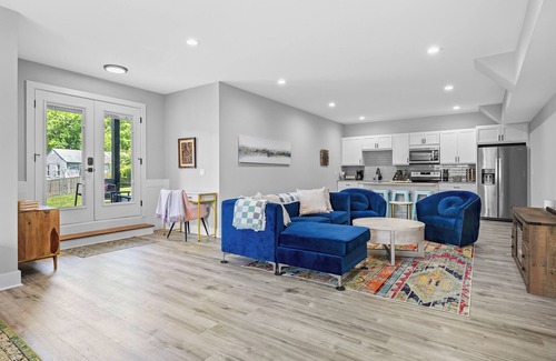 Shelby Hills Apartment | East Nashville Oasis - Private Mother-InLaw Suit - Sleep 6 - Pet Friendly!