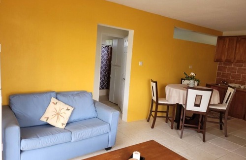 Industry Hall Apartment | East Point Apartment Cool and breezy private apartment!