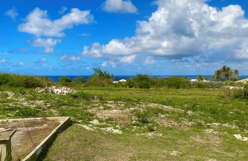 Industry Hall Apartment | East Point Apartment Cool and breezy private apartment!