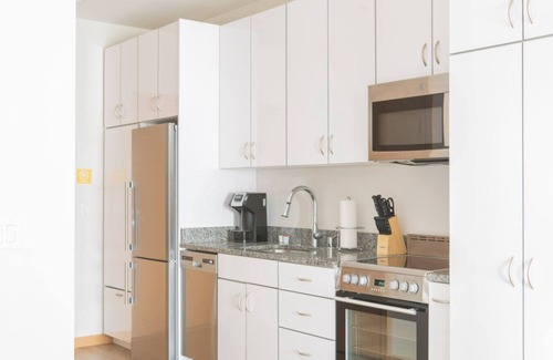 Lower East Side Apartment | East Side Studio Apt - Near Brady St and Fiserv with Balcony